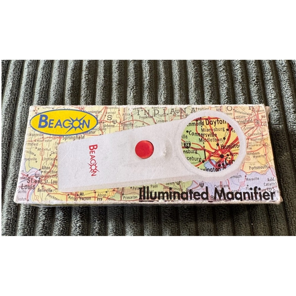 Beacon Illuminated Magnifier w/ Built In Light and‎ Magnifying Glass for Reading